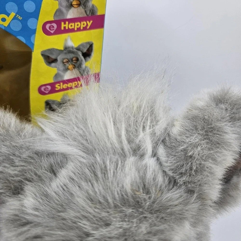 FURBY 2005 Hasbro Tiger 59294 Gray Pink Hair Blue Eyes Tested Works Excellent
